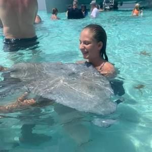 Meet your Posher, Casey